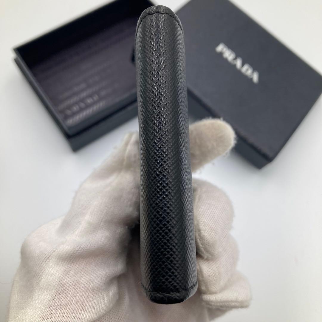 ！新品同然！　PRADA プラダ　ケース　サフィアーノ