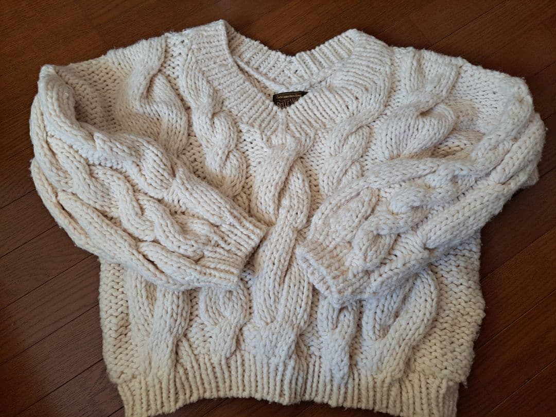 ラベルエチュード☆ボリュームケイブルVネックニット