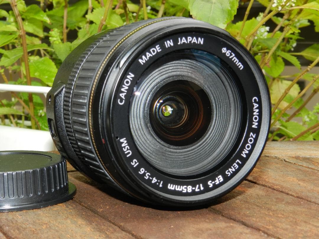 極美品　Canon EF-S 17-85mm f/4-5.6 IS USM
