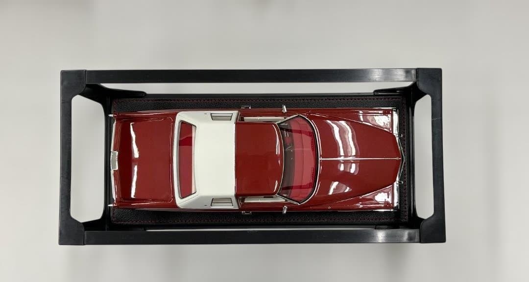ベ*️様 1976 Cadillac Eldorado 1/18スケールモデル