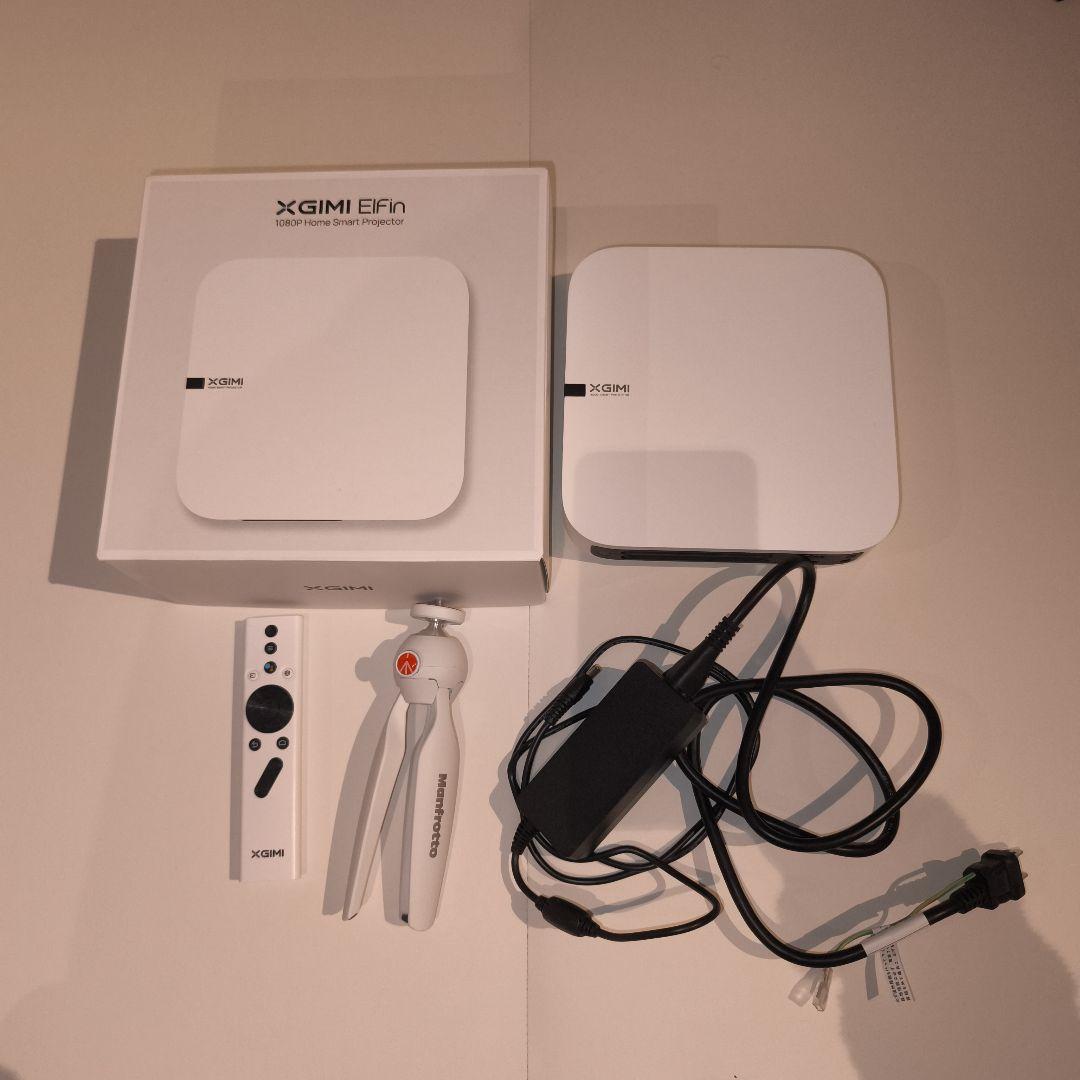 n*2様 XGIMI Elfin ホワイト プロジェクター　付属品あり オマケ三