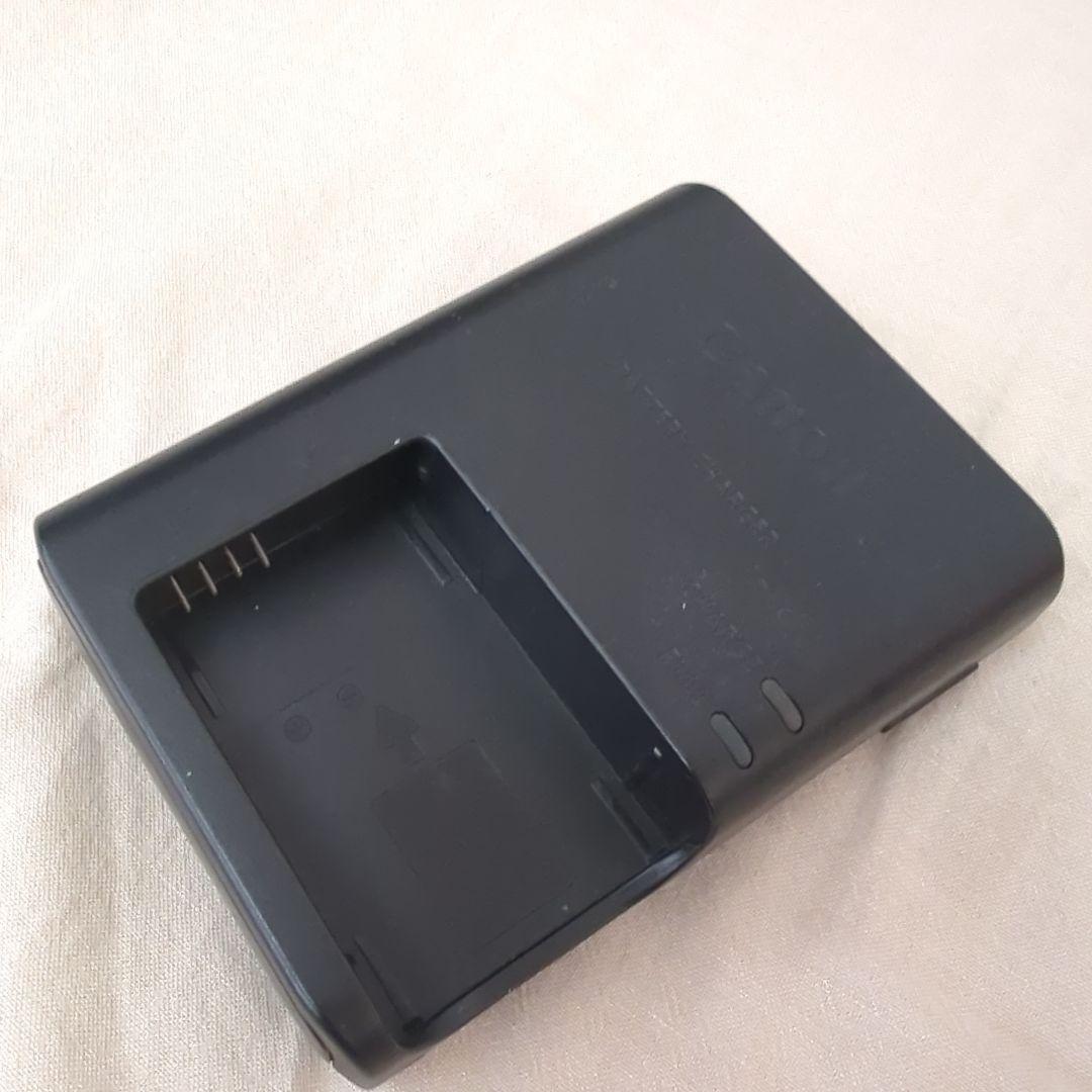 Canon EOS M100 ダブルレンズ 白　ミラーレス　一眼