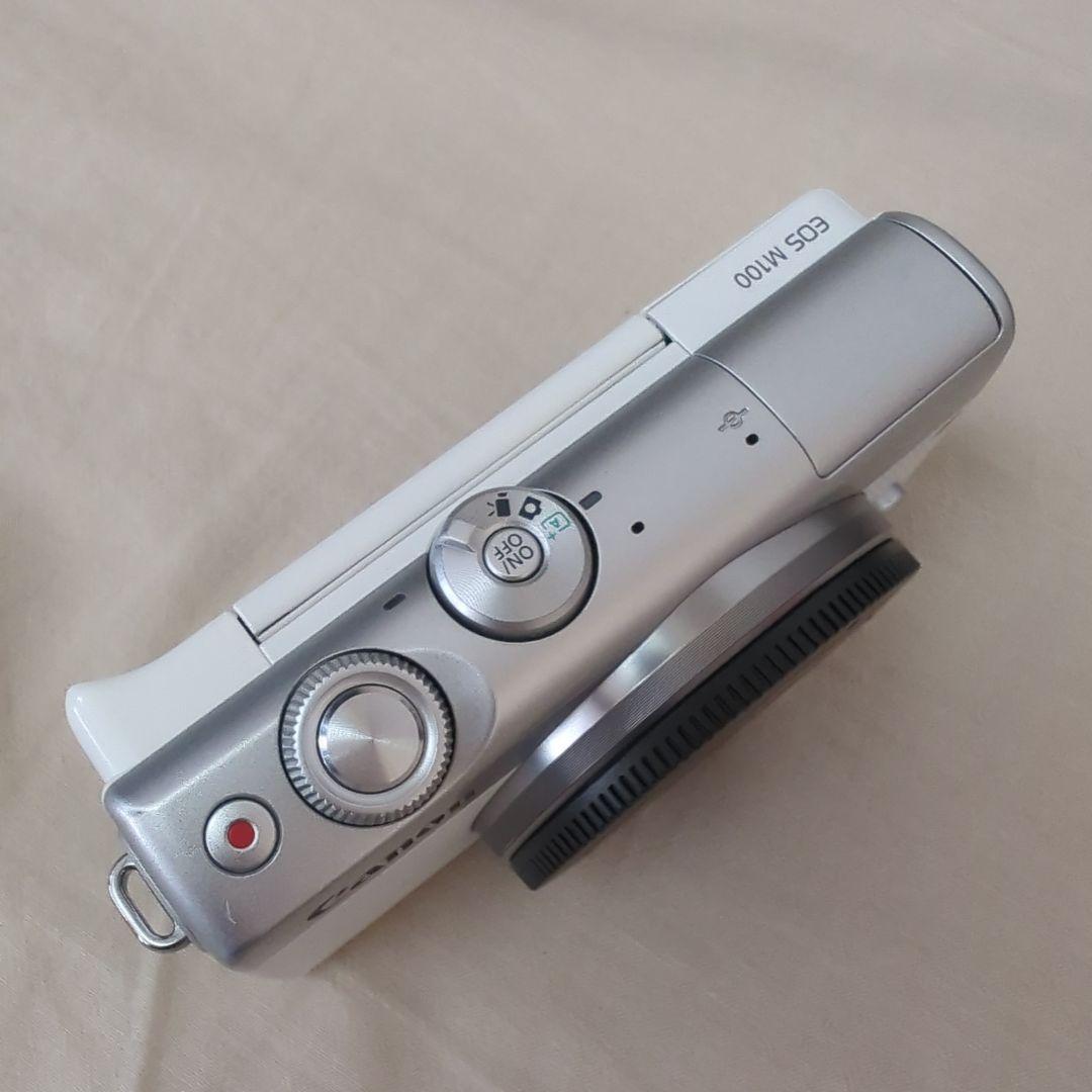 Canon EOS M100 ダブルレンズ 白　ミラーレス　一眼