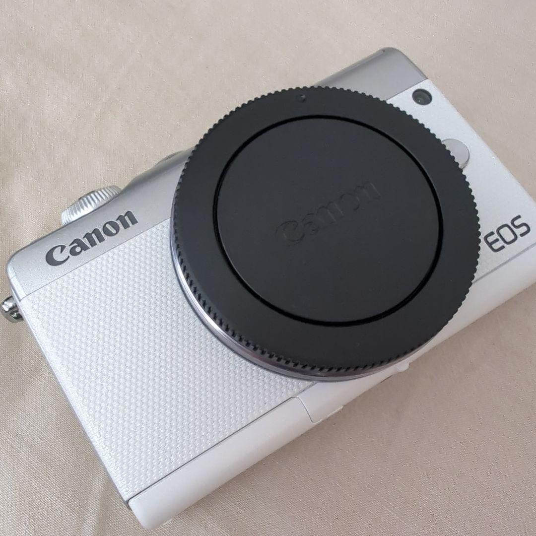Canon EOS M100 ダブルレンズ 白　ミラーレス　一眼
