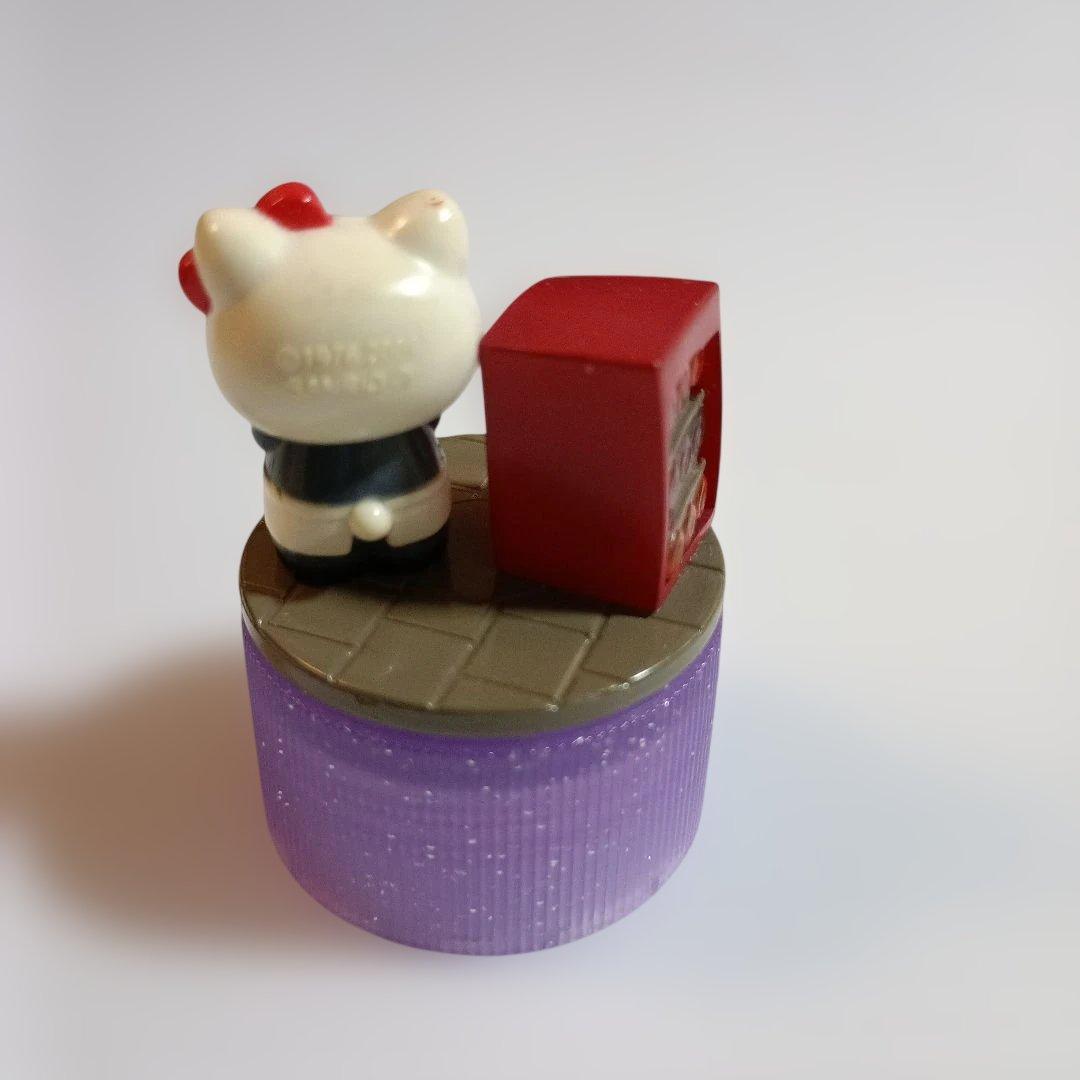 d*7様 平成レトロ★ハローキティ★ ★ペットボトルキャップ 4個セット