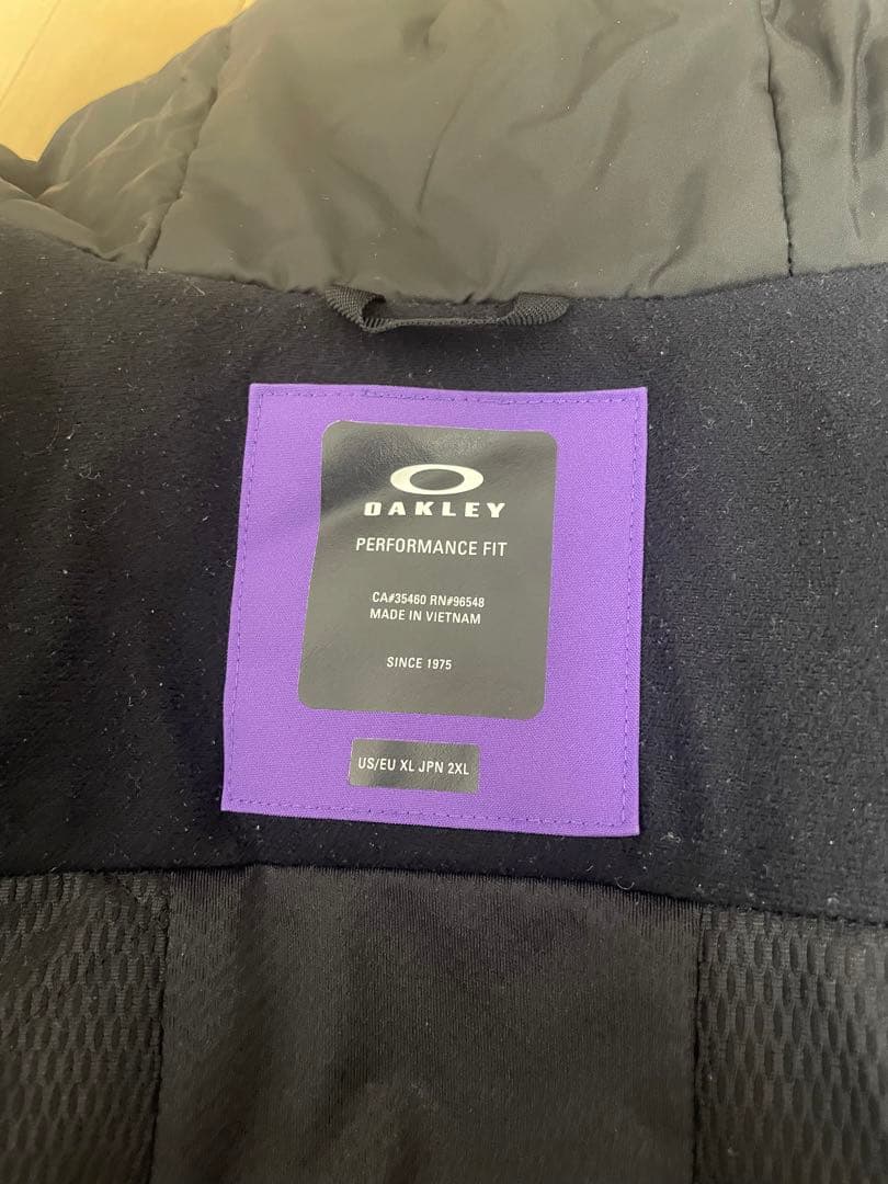 OAKLEY スノーボードウェア 紫　上下　セットアップ　XL 日本サイズ2XL