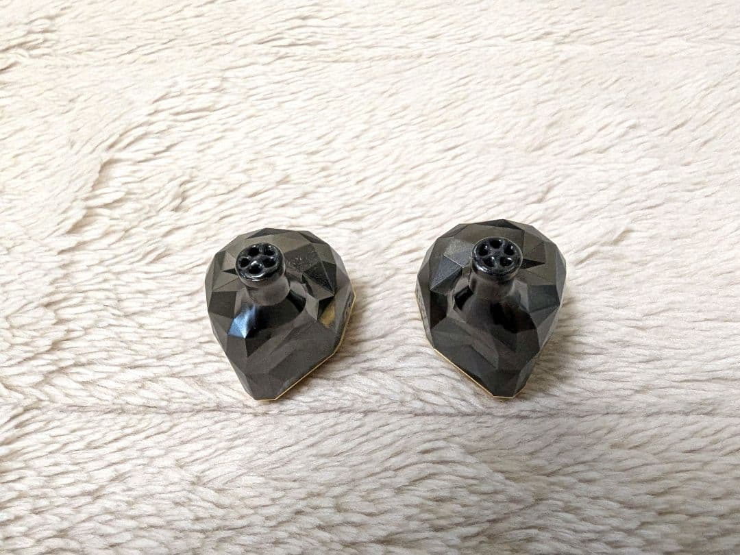 極美品 Astell&Kern Empire Ears NOVUS　79万円