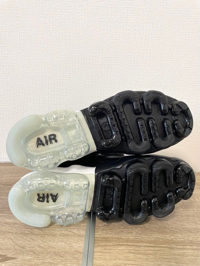 【タグ付き美品】NIKE VAPORMAX AO3241-002