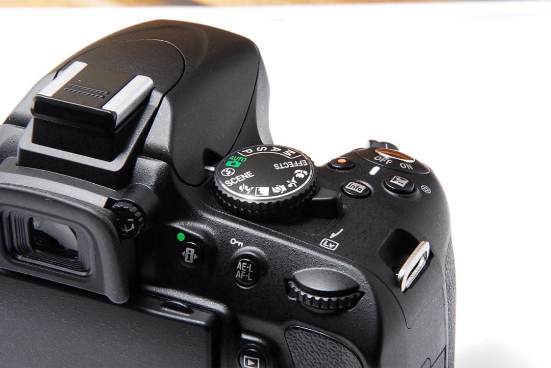 一眼レフ ニコン Nikon D5100 スマホ転送 新品級バリアングル