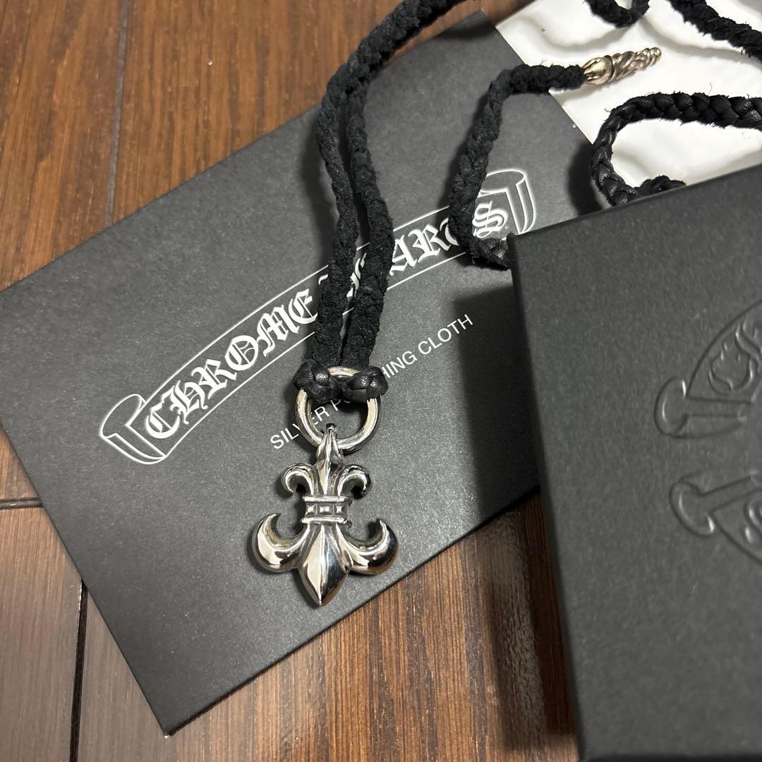 クロムハーツ BSフレア ペンダントシルバーレザーブレイド