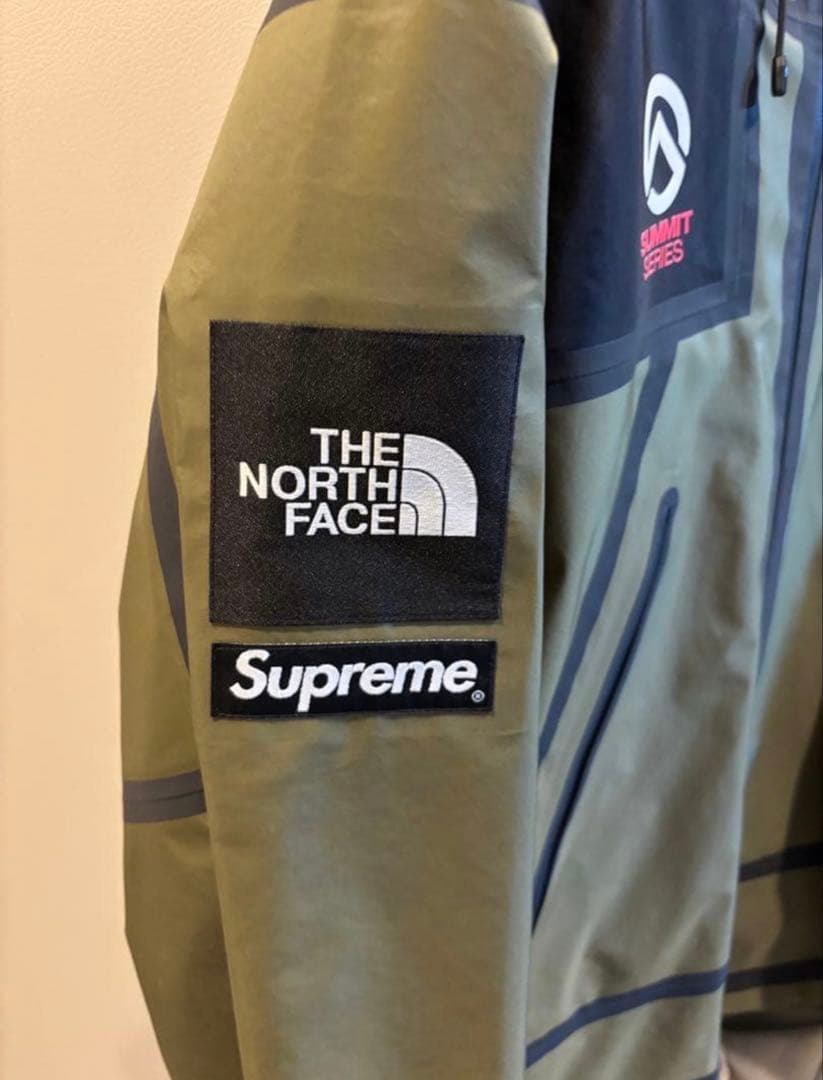 Supreme シュプリーム ノースフェイス サミットシリーズ