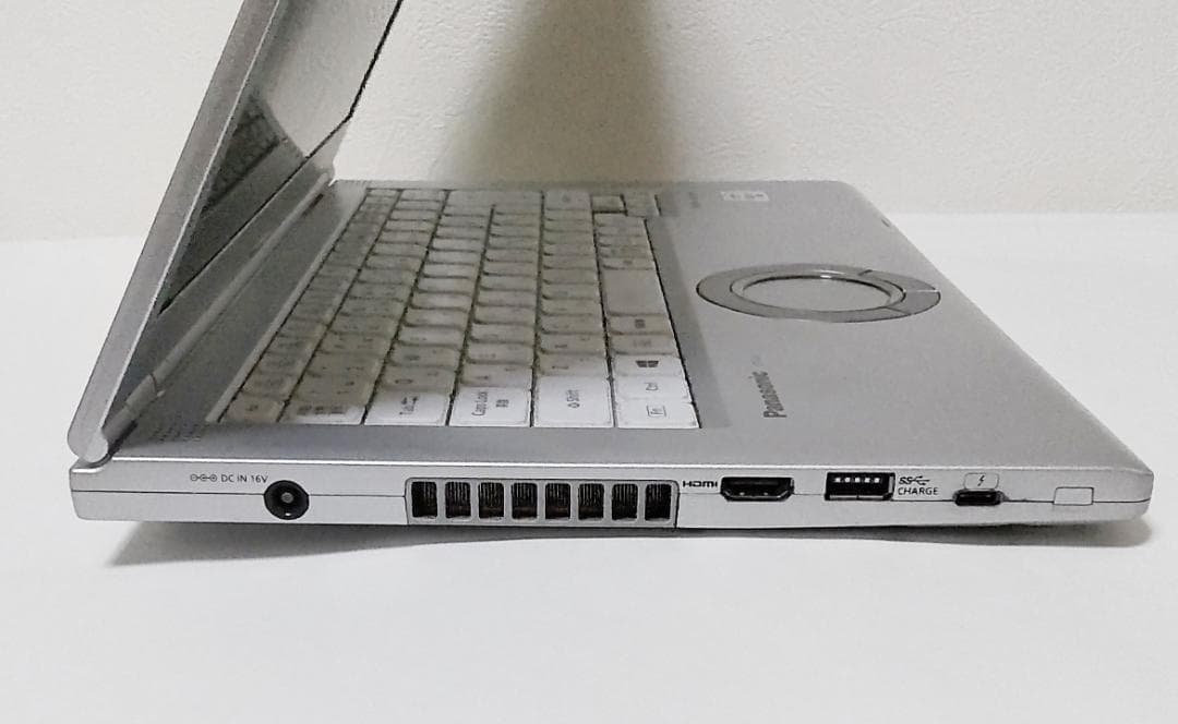 爆速起動で快適！Core i7×16GBメモリ×SSD512GB レッツノート