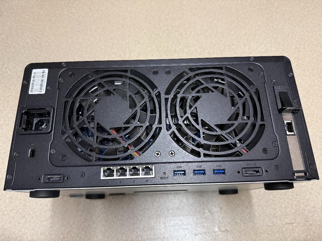 Synology DS1821+ 8ベイ NAS 32GB+10GbE+SSD