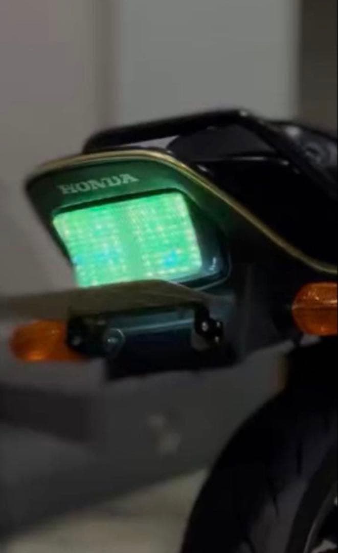 cb400sfnc31流星テール