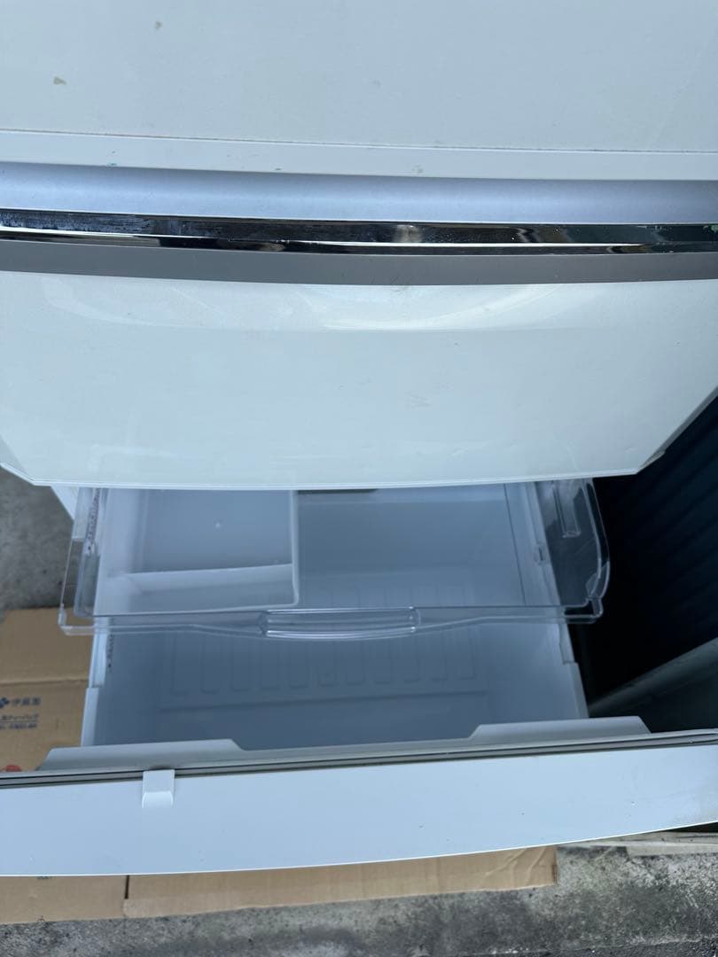 三菱　ホワイト冷蔵庫　多機能　製氷付き