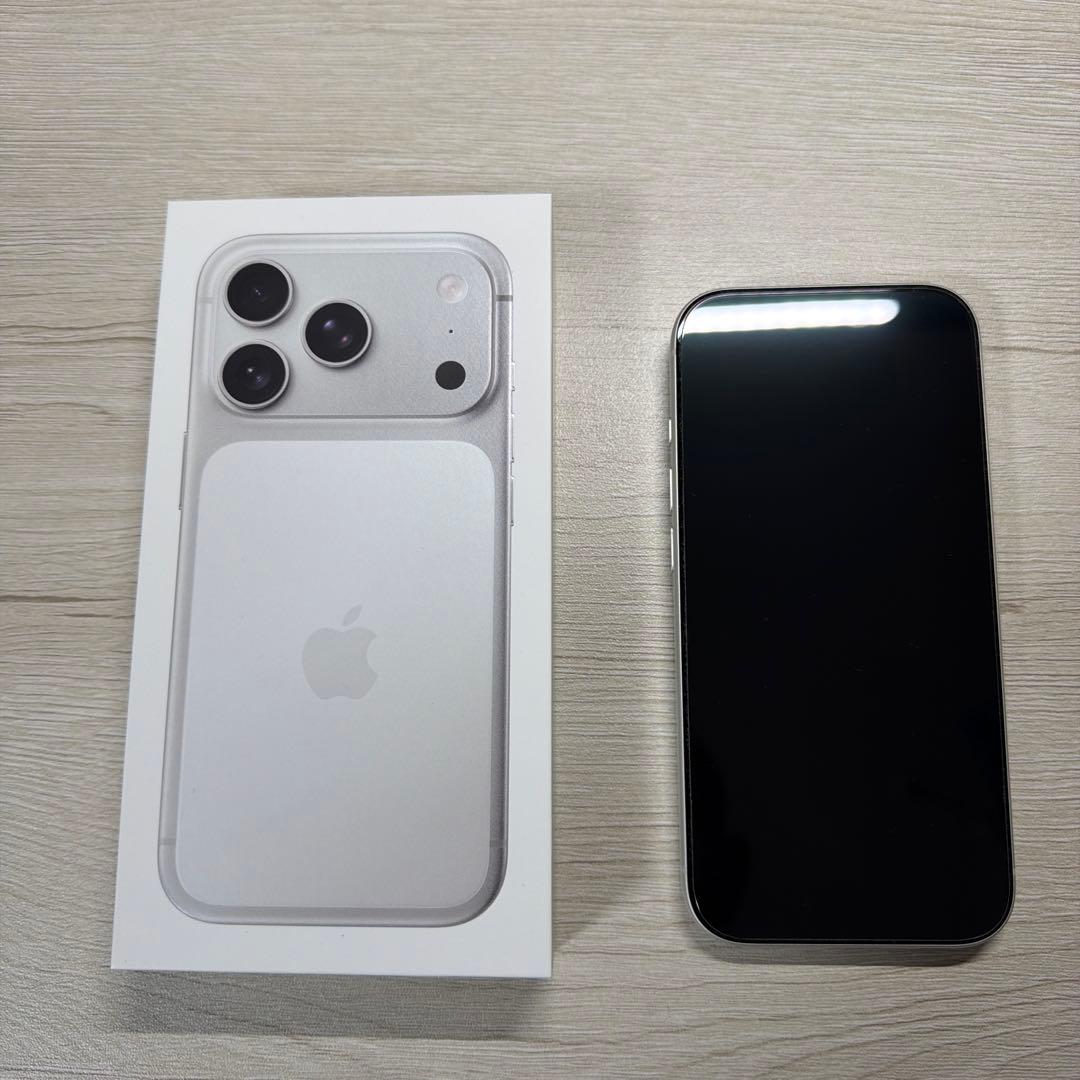 Apple iPhone 17 Pro シルバー 256GB本体