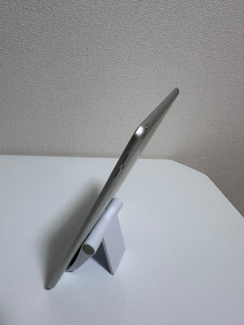 iPad (第9世代) 10.2インチ 64GB WiFi モデル