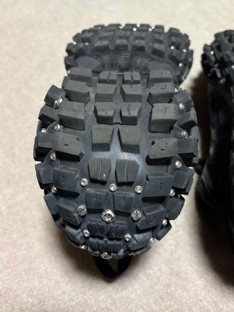 BALENCIAGA バウンサー ディフェンダー 43