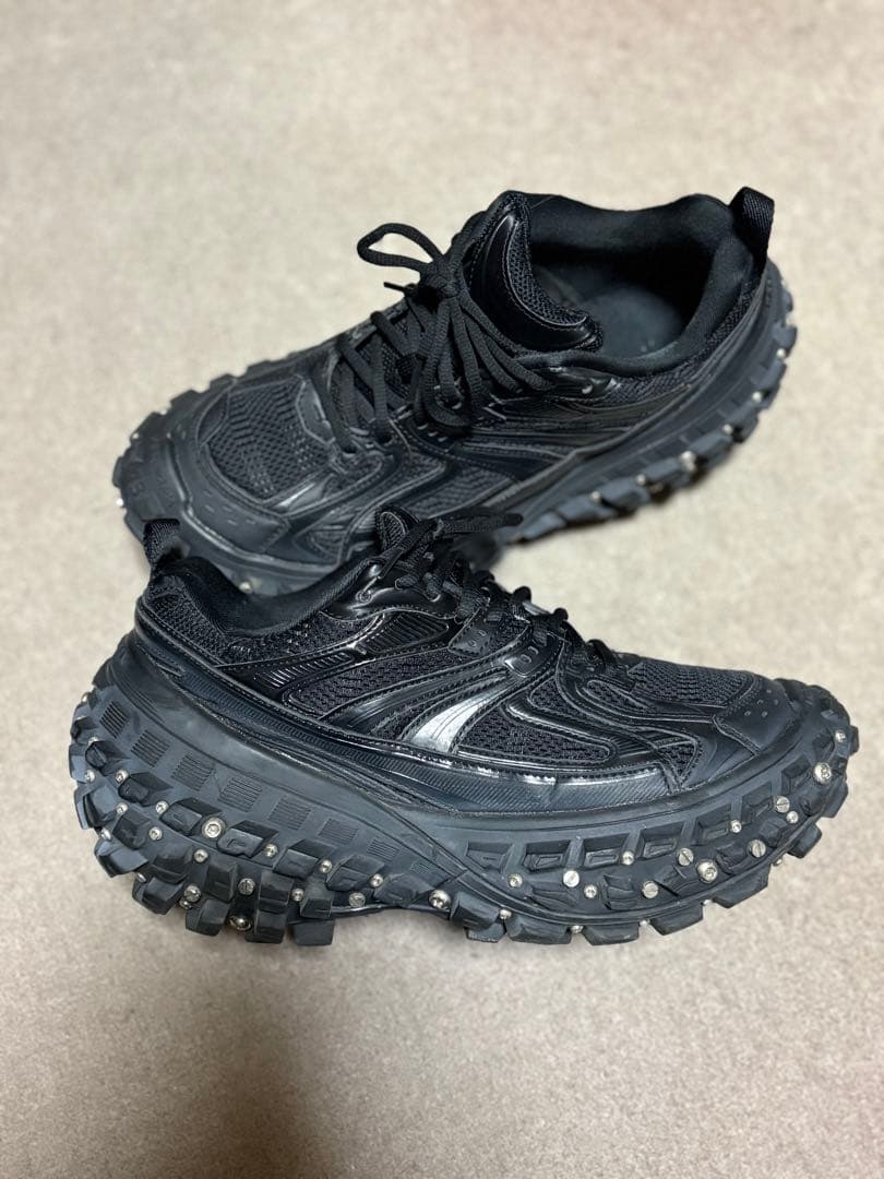 BALENCIAGA バウンサー ディフェンダー 43