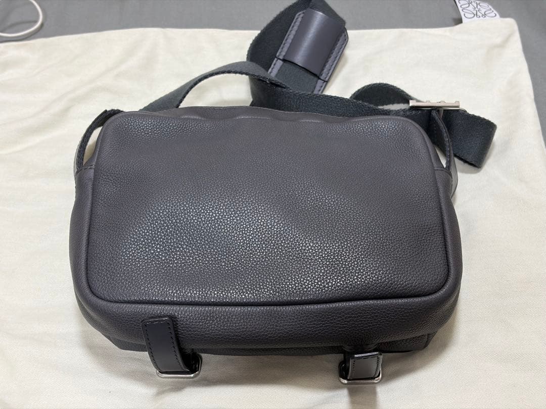 【ヴィルつてと】LOEWE ロエベ ミリタリー メッセンジャーバッグ XS