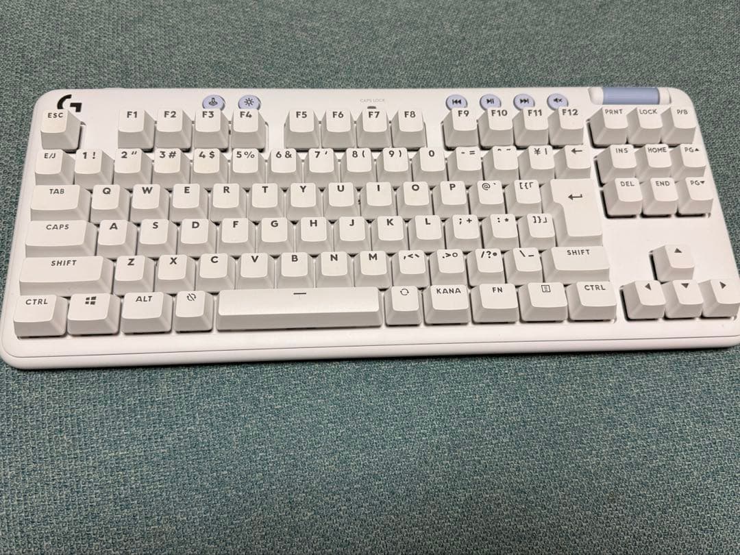 ゲーミングキーボード g713