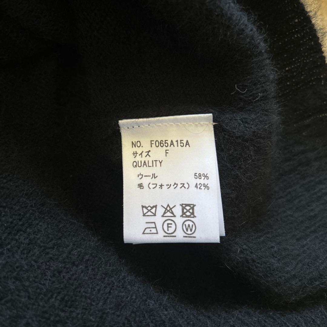 アデ Ade' 田丸麻紀FOX Vネックニットプルオーバー ブラック