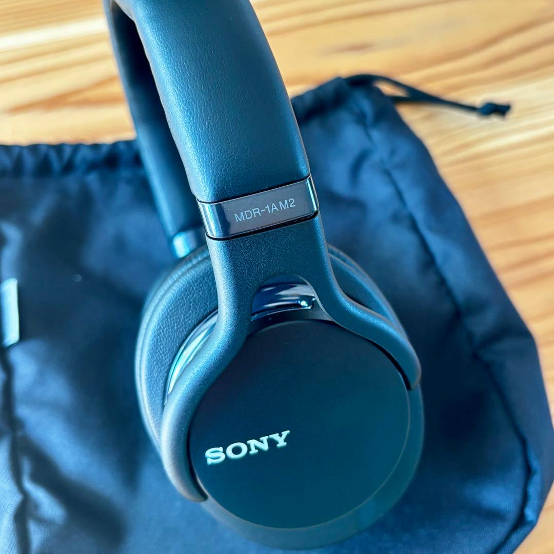 SONY MDR-1AM2 ｜純正ケーブル2本＋ポーチ付属