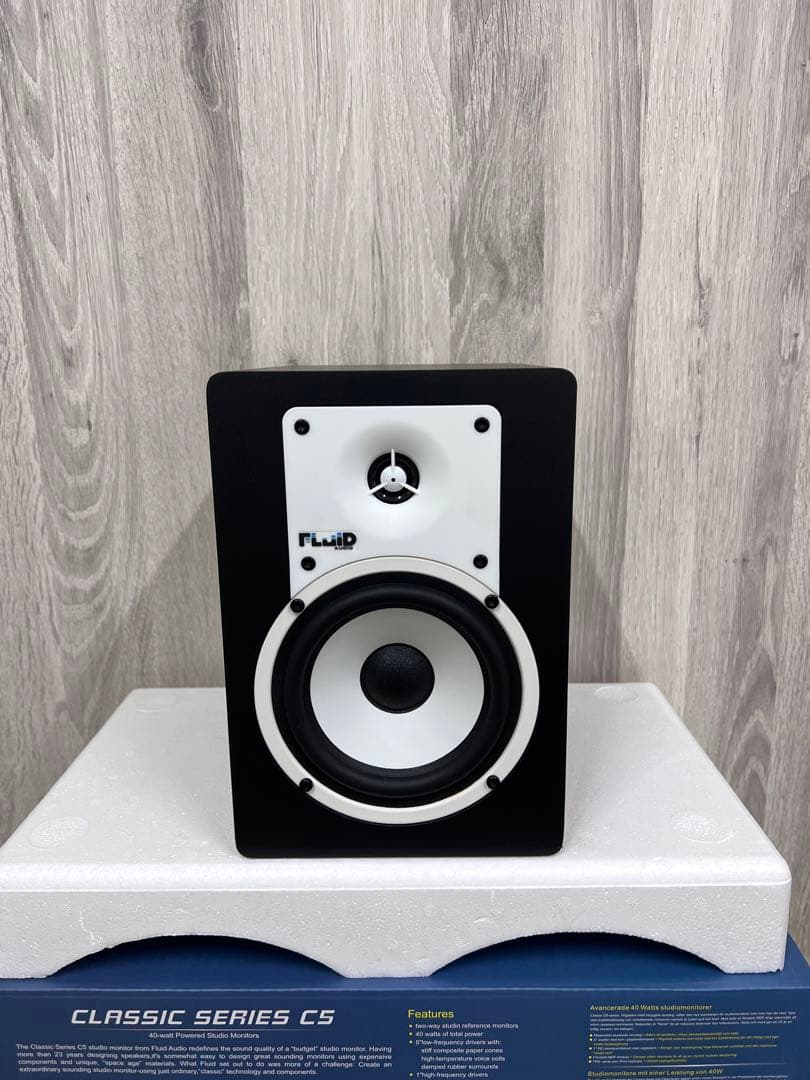 新品／未使用　フルイド　fluid audio  c5 モニタースピーカー