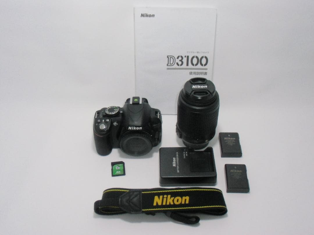 Nikon D3100 デジタル一眼レフカメラ　B057