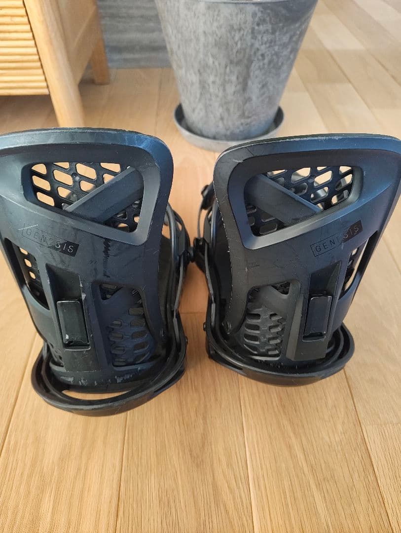 Burton ジェネシス(Mサイズ)　スノーボードビンディング ブラック