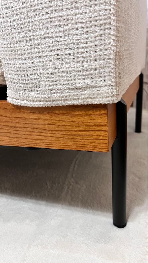 【美品・未使用に近い】delos シンプル 1人掛けソファ　一人掛け