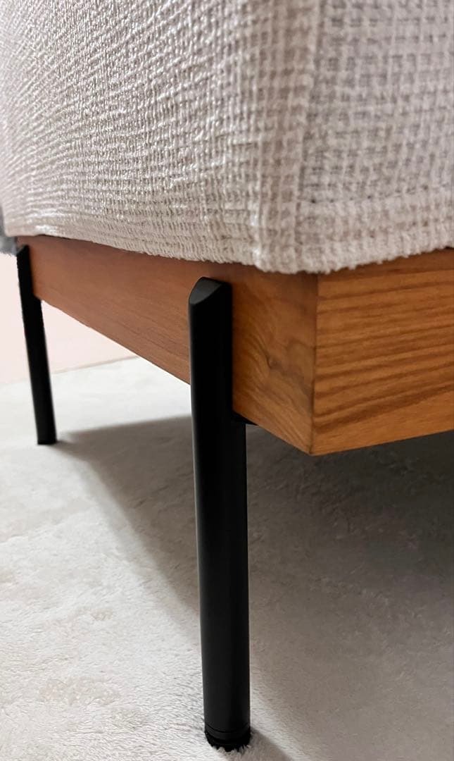 【美品・未使用に近い】delos シンプル 1人掛けソファ　一人掛け