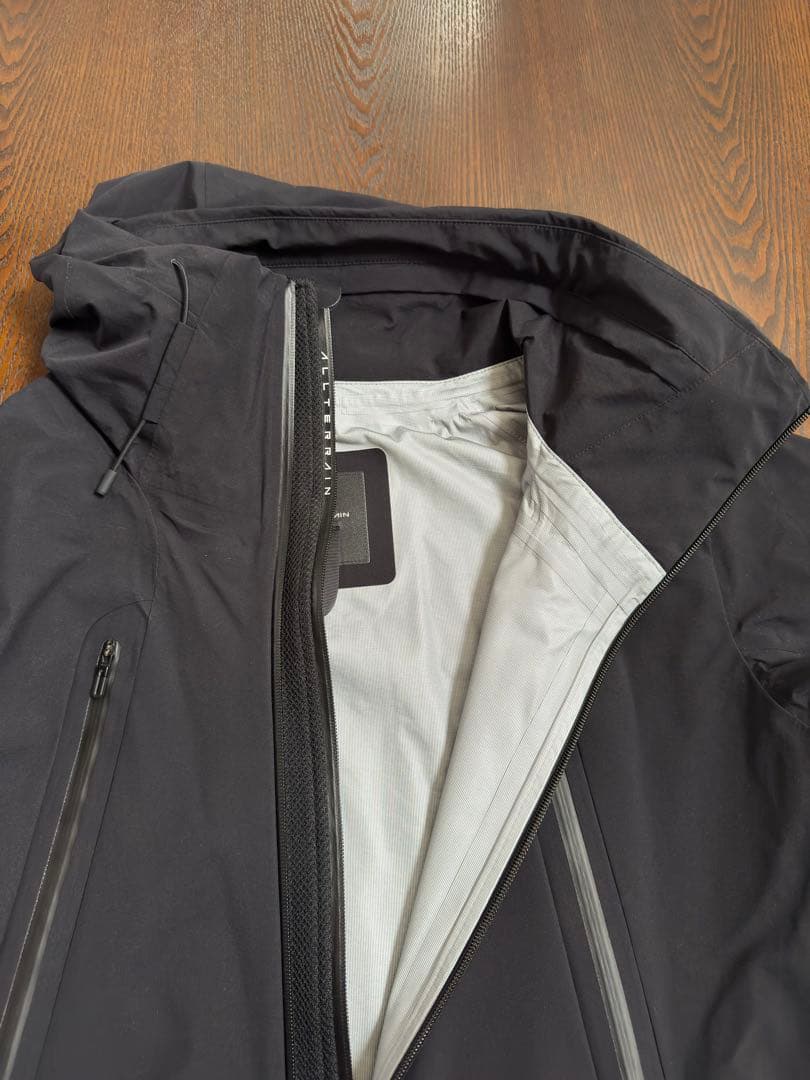 ジャケット・アウター DESCENTE ALLTERRAIN / CREAS