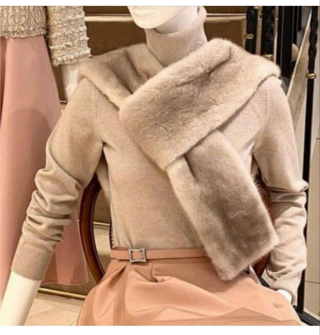 フォクシー　カシミヤ　タートルネックセーター　38