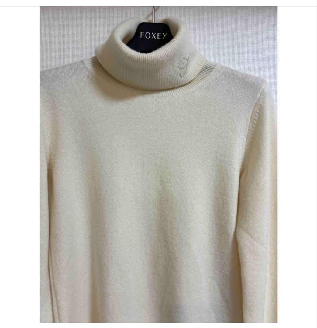 フォクシー　カシミヤ　タートルネックセーター　38