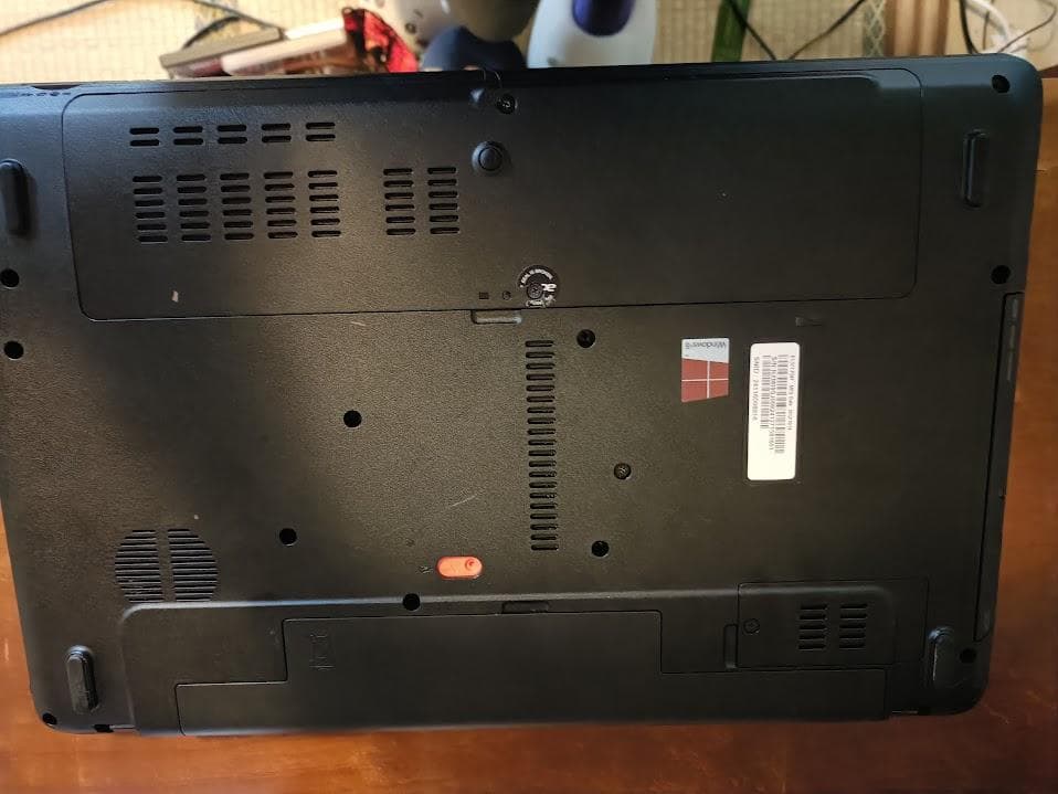 Aspire E1 E1-571-F54F　15.6インチ　ChromeOS