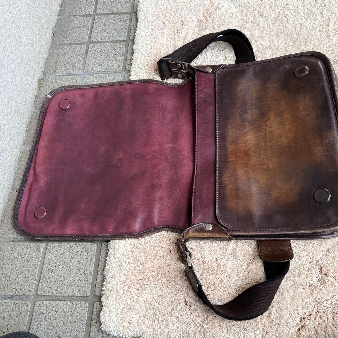 ベルルッティ　メッセンジャーバッグ　茶