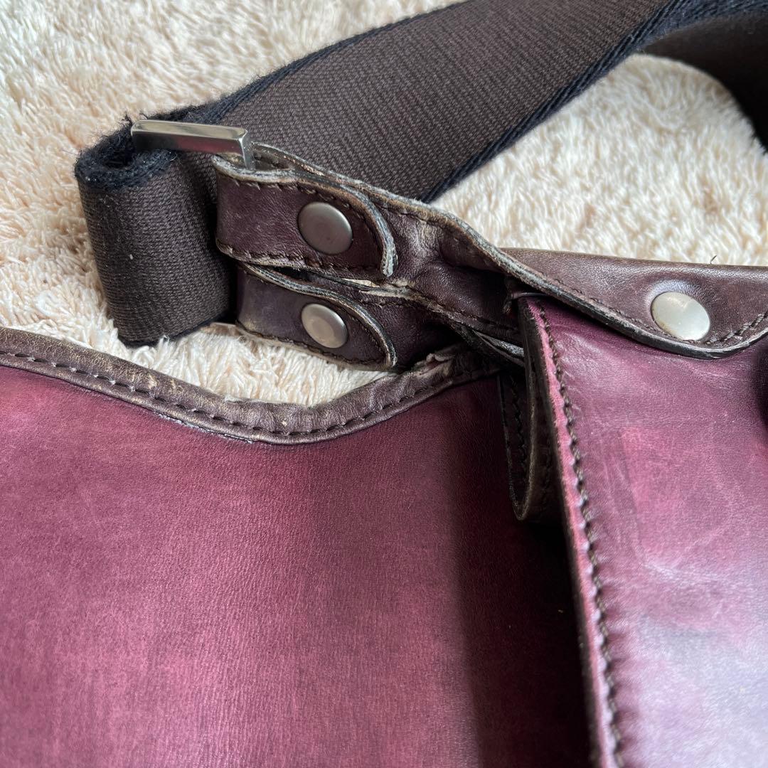 ベルルッティ　メッセンジャーバッグ　茶