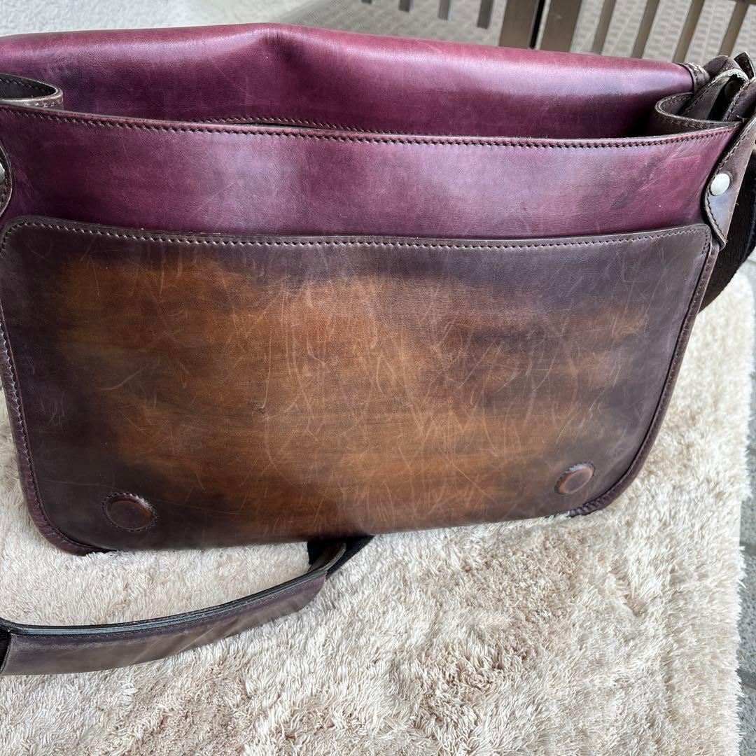 ベルルッティ　メッセンジャーバッグ　茶