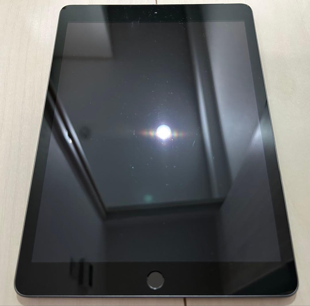 iPad 第8世代 32GB スペースグレー