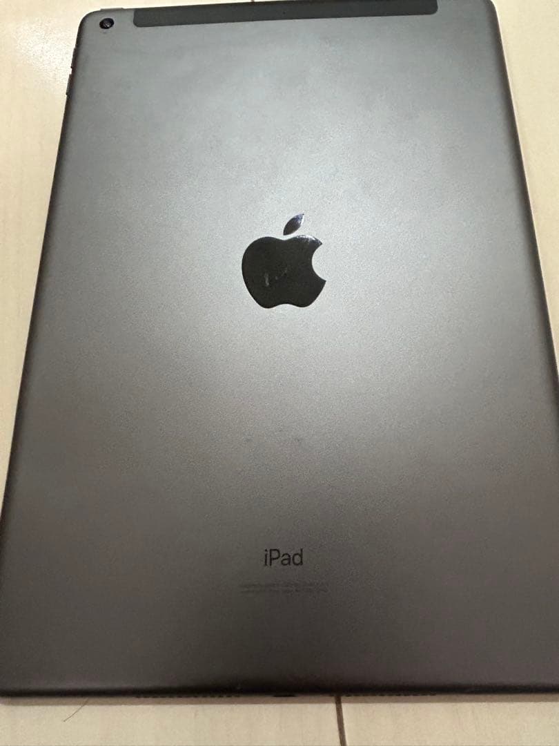 iPad 第8世代 32GB スペースグレー