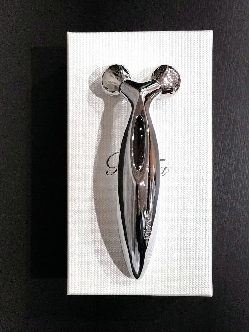 ❤美品　リファ カラットレイ 美顔器ローラー RR-AK00A定価:20900円