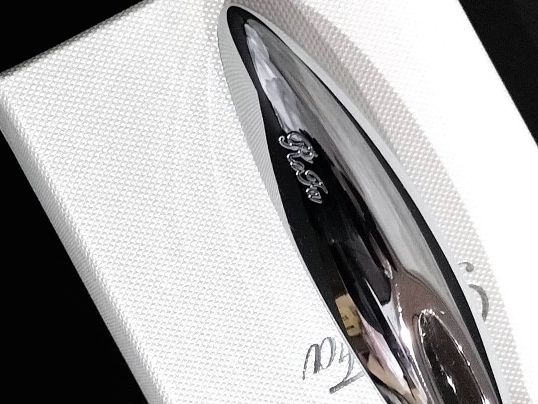 ❤美品　リファ カラットレイ 美顔器ローラー RR-AK00A定価:20900円