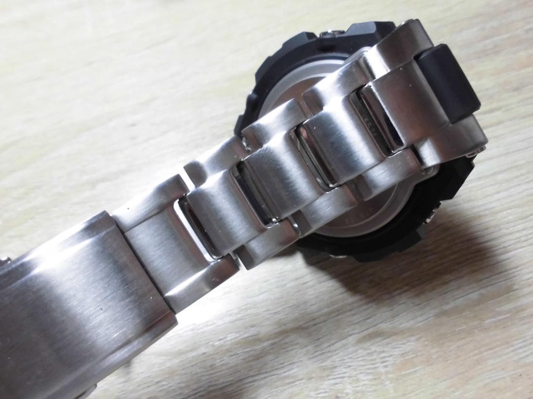 極美品！箱取説付 カシオ Gショック GST-W310D-1AJF 電波ソーラー