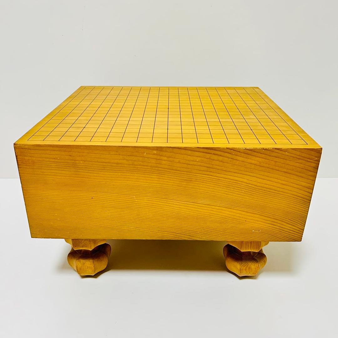 【送料無料】国産 高級 囲碁盤 約6寸 本榧 天地柾目 ヘソ 脚付き