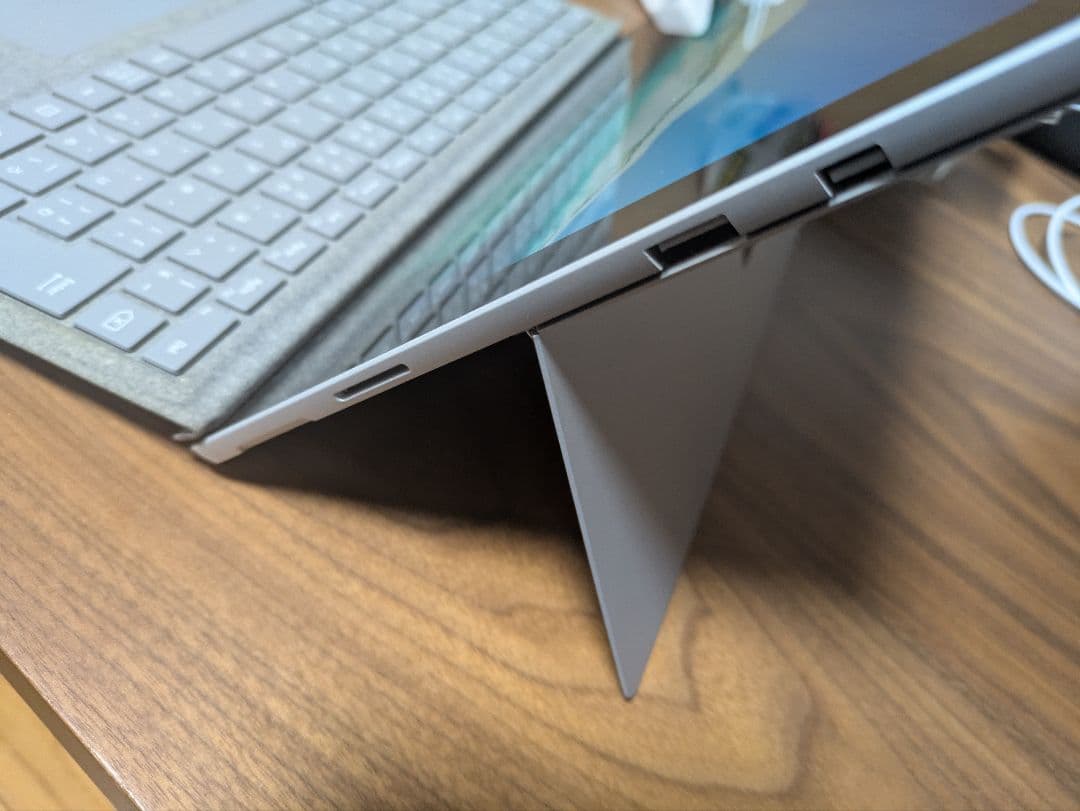 Microsoft Surface Pro 6 メモリ8GB バッテリーほぼ新品