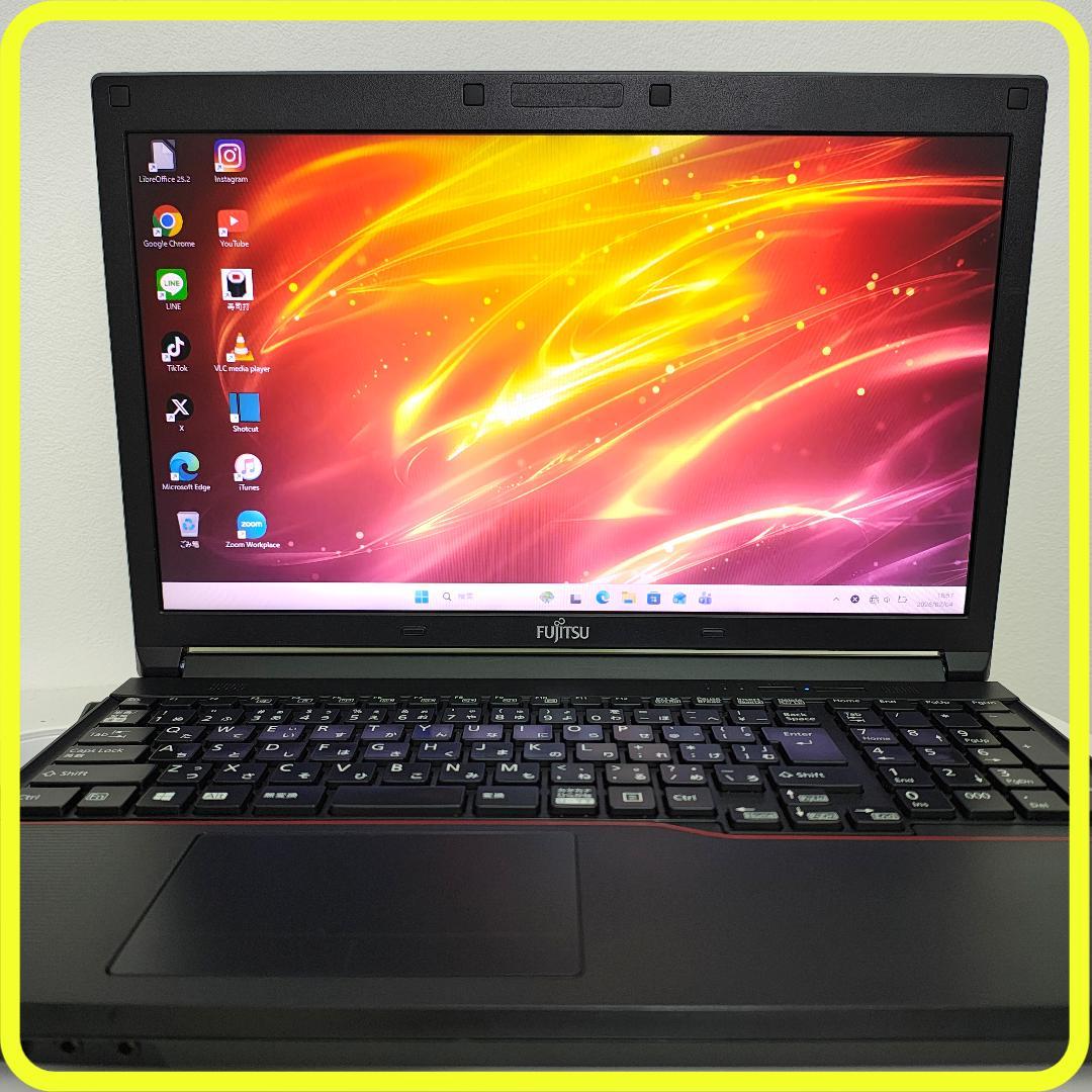 windows11　ノートパソコン⭐️SSD120GB　office　821