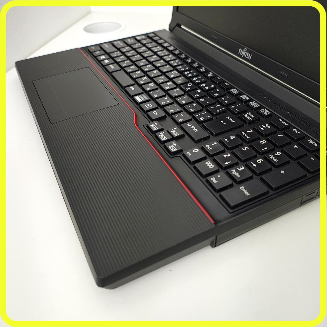 windows11　ノートパソコン⭐️SSD120GB　office　821