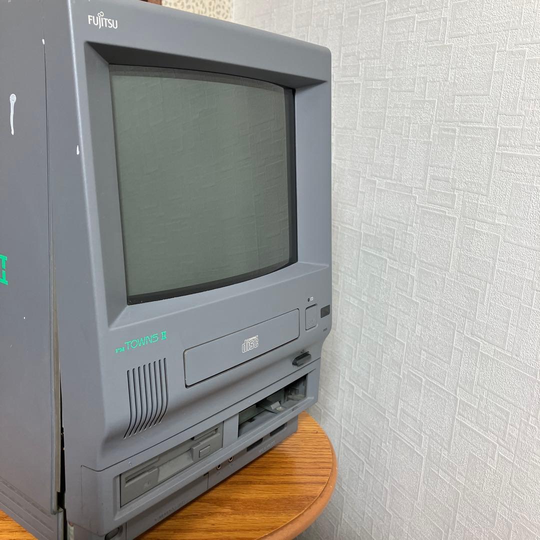 富士通　FM TOWNS II FMTW2UX20 ジャンク