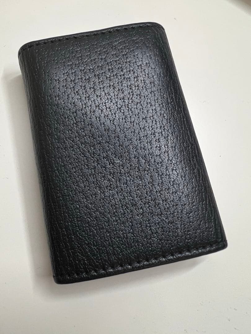 GUCCI グッチ　ブラックレザーキーケース 蜂モチーフ